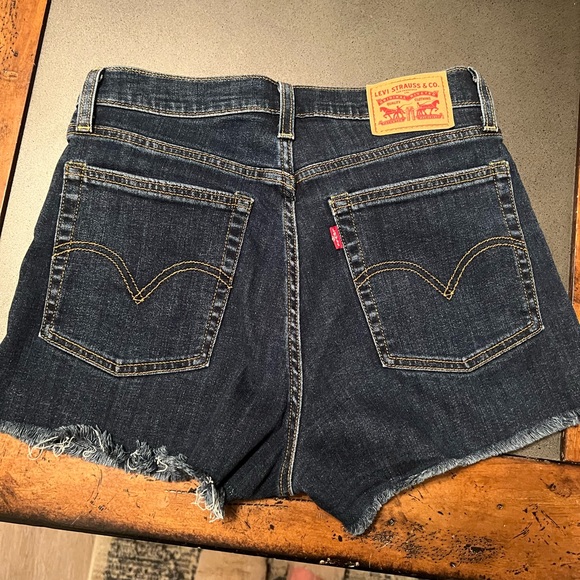 Levis Denim Shorts - Picture 2 of 3